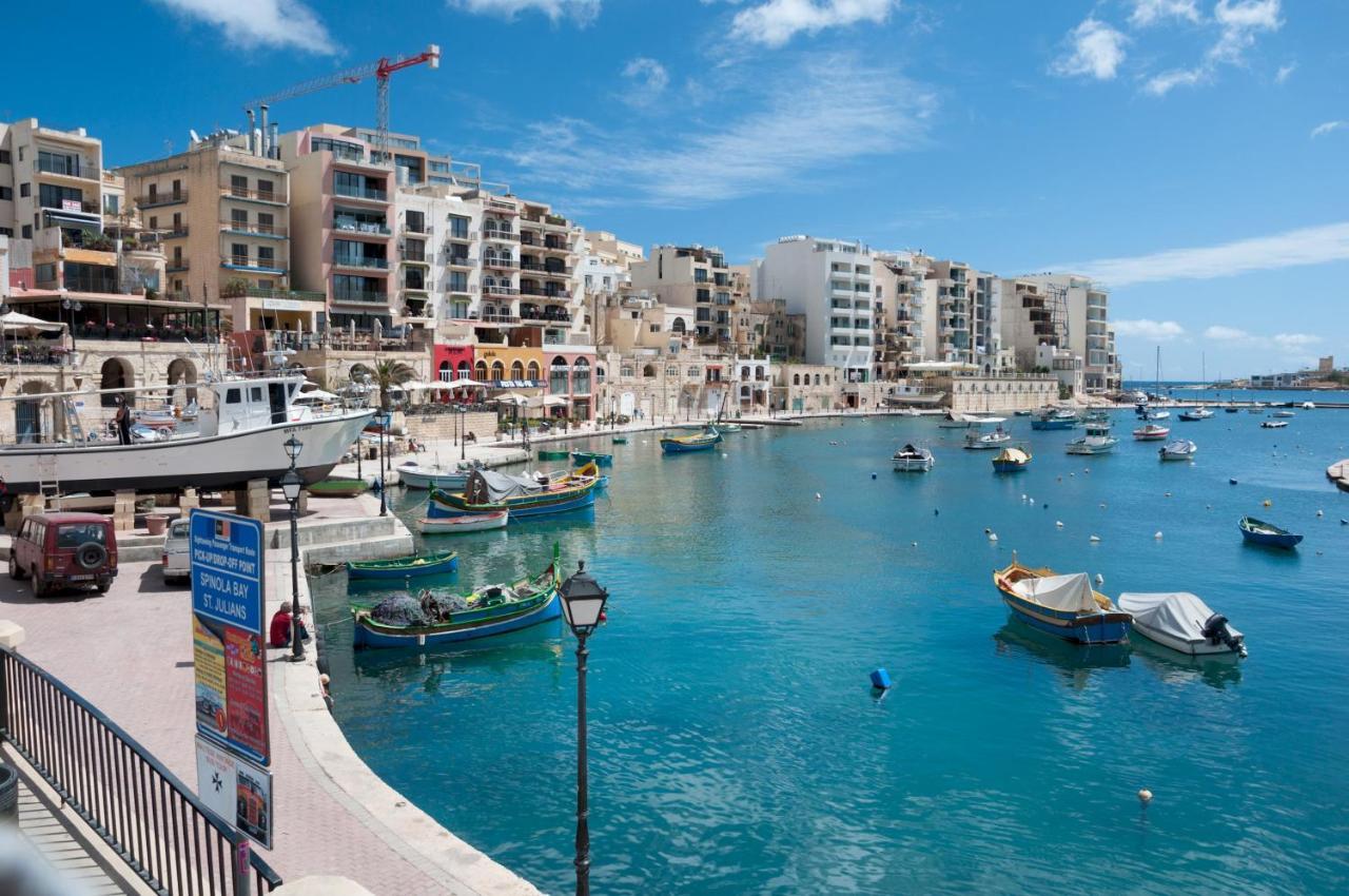 Modern Steps To St George's Bay Apartman San Ġiljan