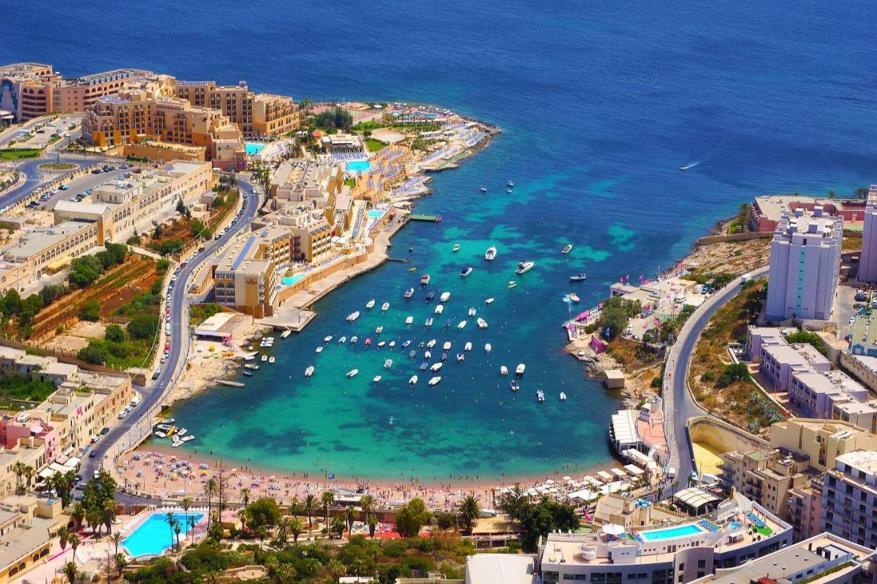 Modern Steps To St George's Bay * San Ġiljan
